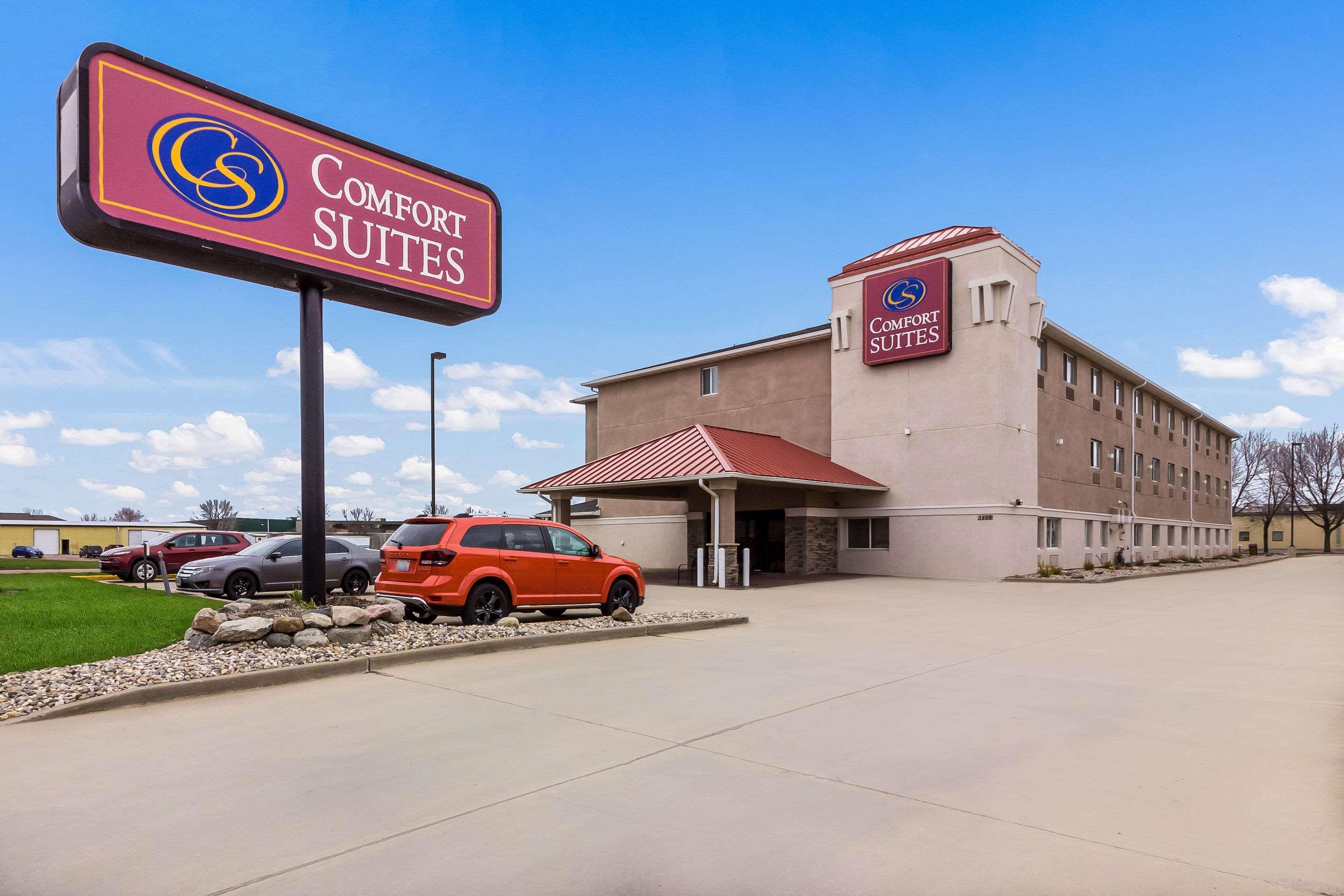 Comfort Suites Sioux Falls Exterior foto